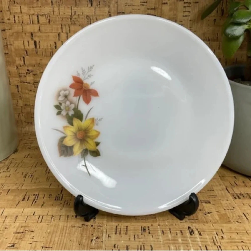 🔥🔥Set of 4 JAJ Pyrex Autumn Glory  16.5 cm Side Tea Plates. 1970s Vintage